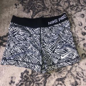 Nike pro spandex black and white